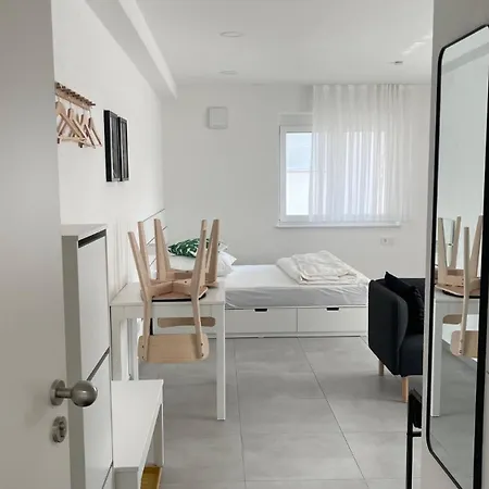 Boardinghouse Living Aparthotel *